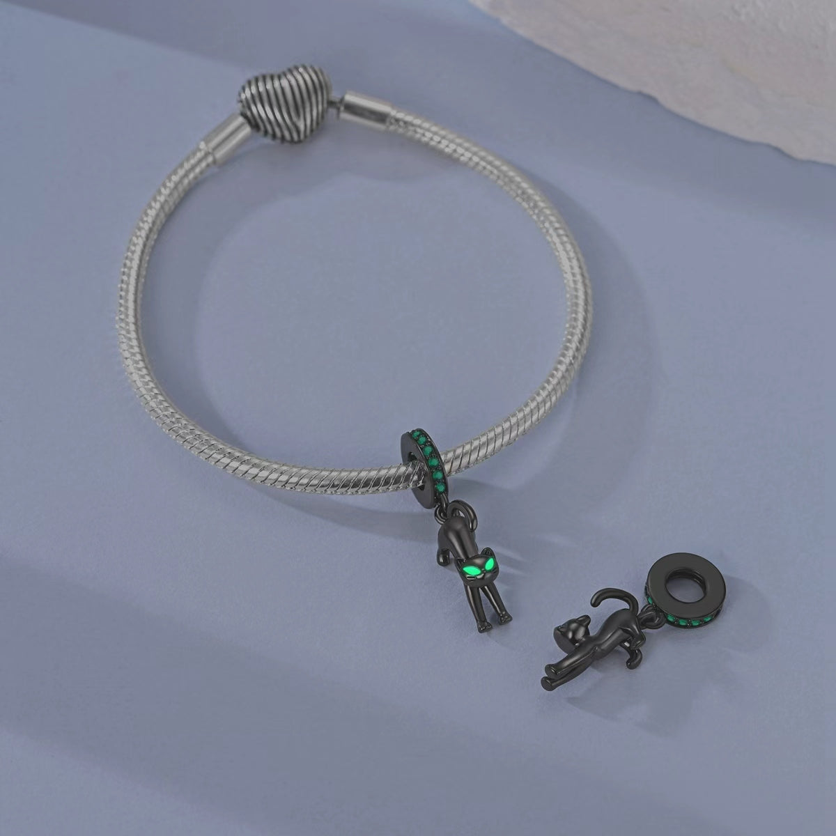 Világító Fekete Macska Charm