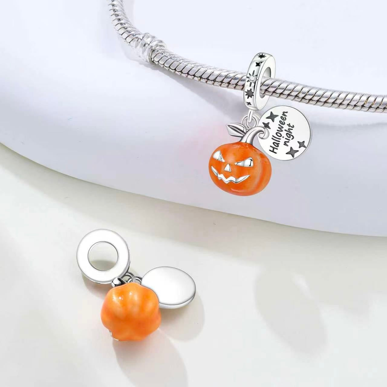Világító "Halloweeni Éjszaka" Charm